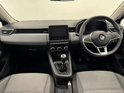 DV24NTG Renault Clio 1.0 TCe 90 Evolution 5dr Thumbnail #16