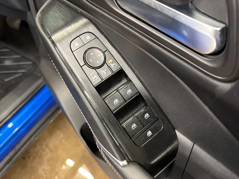 OE72SZD Nissan Qashqai 1.3 DiG-T MH 158 N-Connecta 5dr Thumbnail #22