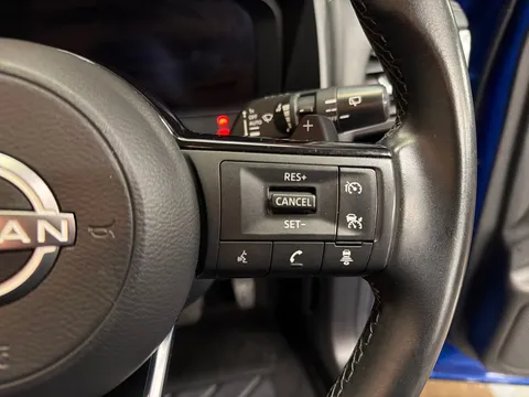 OE72SZD Nissan Qashqai 1.3 DiG-T MH 158 N-Connecta 5dr Thumbnail #24