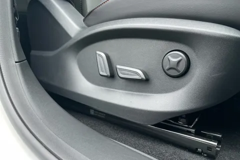 ME75NZZ Mg Motor Uk Hs 1.5 T-GDI Trophy 5dr DCT Thumbnail #14