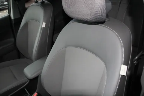 EN25BBU Hyundai Kona 160kW Ultimate 65kWh 5dr Auto [Lux Pack] Thumbnail #8