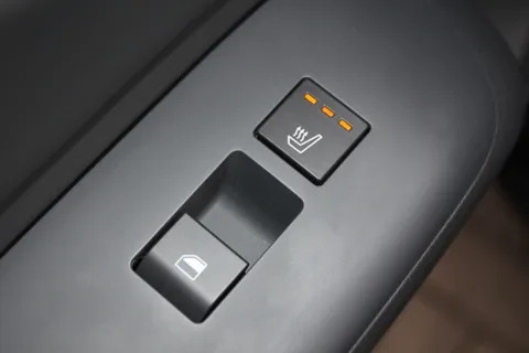 EN25BBU Hyundai Kona 160kW Ultimate 65kWh 5dr Auto [Lux Pack] Thumbnail #13