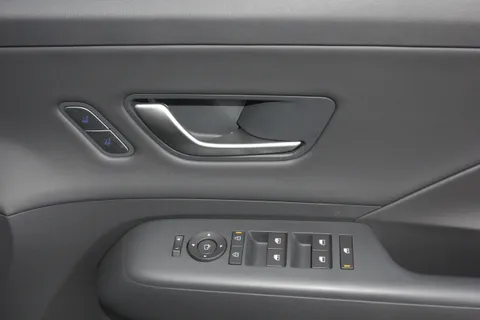 EN25BBU Hyundai Kona 160kW Ultimate 65kWh 5dr Auto [Lux Pack] Thumbnail #17