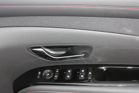 MD75LVC Hyundai Tucson 1.6T Hybrid N Line 5dr Auto Thumbnail #17