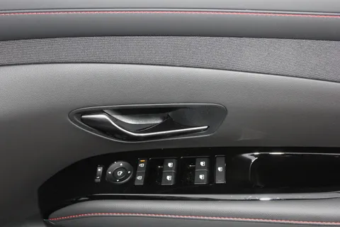 MD75NCZ Hyundai Tucson 1.6T Hybrid N Line 5dr Auto Thumbnail #17