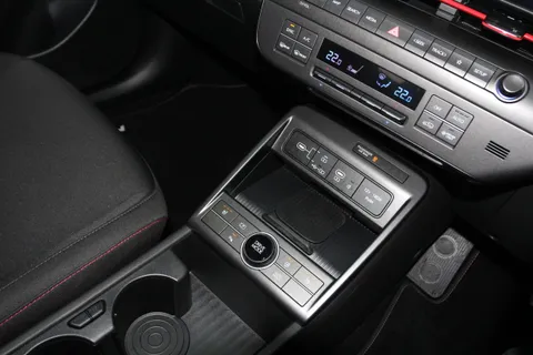 MV75XBH Hyundai Kona 1.6 Hybrid 129 N Line 5dr DCT Thumbnail #26