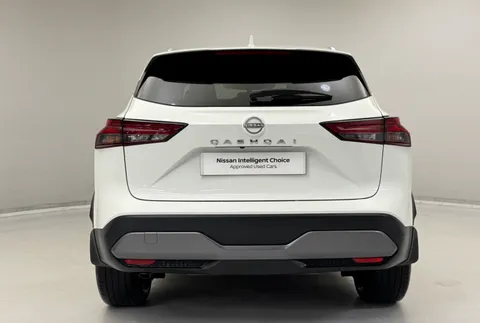 YB22MDX Nissan Qashqai 1.3 DiG-T MH N-Connecta [Glass Roof] 5dr Thumbnail #9