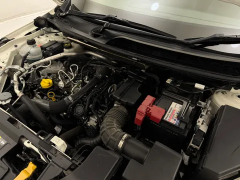 YB22MDX Nissan Qashqai 1.3 DiG-T MH N-Connecta [Glass Roof] 5dr Thumbnail #28