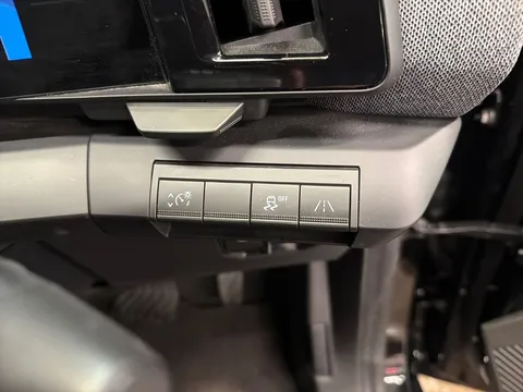 BL72XBT Renault Megane E-Tech EV60 160kW Launch Edition 60kWh OC 5dr Auto Thumbnail #15