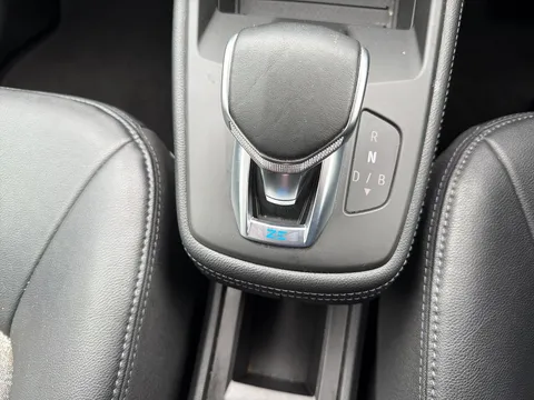 VK71FDX Renault Zoe 100kW Riviera Limited Edn R135 50kWh RC 5dr Auto Thumbnail #13