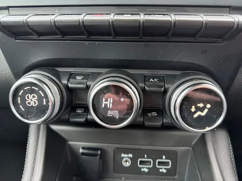 VK71FDX Renault Zoe 100kW Riviera Limited Edn R135 50kWh RC 5dr Auto Thumbnail #15