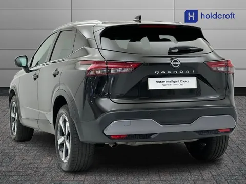 YC72VFJ Nissan Qashqai 1.3 DiG-T MH N-Connecta 5dr Thumbnail #5