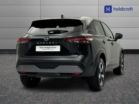 YC72VFJ Nissan Qashqai 1.3 DiG-T MH N-Connecta 5dr Thumbnail #7