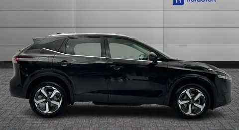 YC72VFJ Nissan Qashqai 1.3 DiG-T MH N-Connecta 5dr Thumbnail #8