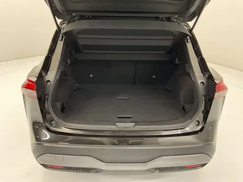 YC72VFJ Nissan Qashqai 1.3 DiG-T MH N-Connecta 5dr Thumbnail #14