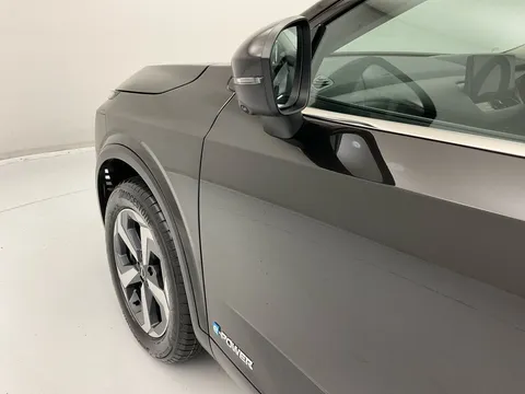 YC72VFJ Nissan Qashqai 1.3 DiG-T MH N-Connecta 5dr Thumbnail #17