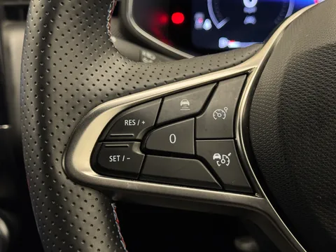 500JXJ Renault Clio 1.6 E-TECH full hybrid 145 Esprit Alpine 5dr Auto Thumbnail #16