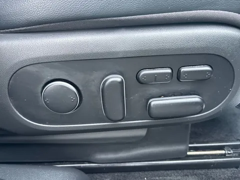 14 of 39 for Hyundai Ioniq 5 160kW Ultimate 73 kWh 5dr Auto - ZERO DEPOSIT FINANCE AND CASHBACK AVAILABLE