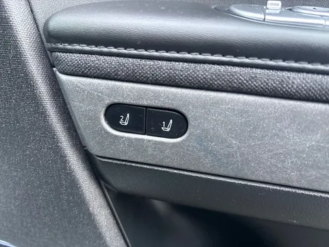 20 of 39 for Hyundai Ioniq 5 160kW Ultimate 73 kWh 5dr Auto - ZERO DEPOSIT FINANCE AND CASHBACK AVAILABLE