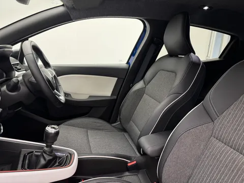 13 of 31 for Renault Clio 1.0 TCe 90 Techno 5dr