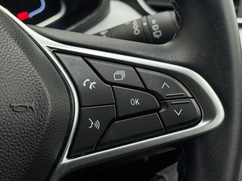 21 of 31 for Renault Clio 1.0 TCe 90 Techno 5dr