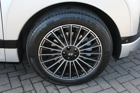 LM75OCR Hyundai Ioniq 9 226kW Calligraphy 110kWh 5dr AWD Auto Thumbnail #8