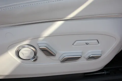 LM75OCR Hyundai Ioniq 9 226kW Calligraphy 110kWh 5dr AWD Auto Thumbnail #23