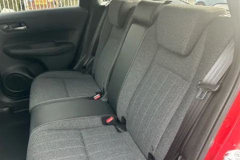 DT73ZKS Honda Jazz 1.5 i-MMD Hybrid Advance 5dr eCVT Thumbnail #9