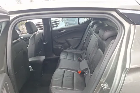 VU68DHE Vauxhall Astra 1.6T 16V 200 Elite Nav 5dr Thumbnail #10