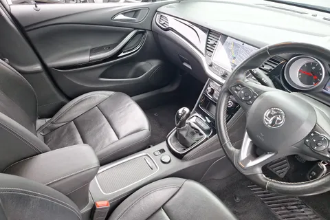 VU68DHE Vauxhall Astra 1.6T 16V 200 Elite Nav 5dr Thumbnail #13