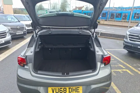 VU68DHE Vauxhall Astra 1.6T 16V 200 Elite Nav 5dr Thumbnail #19