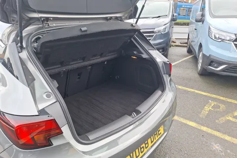 VU68DHE Vauxhall Astra 1.6T 16V 200 Elite Nav 5dr Thumbnail #18