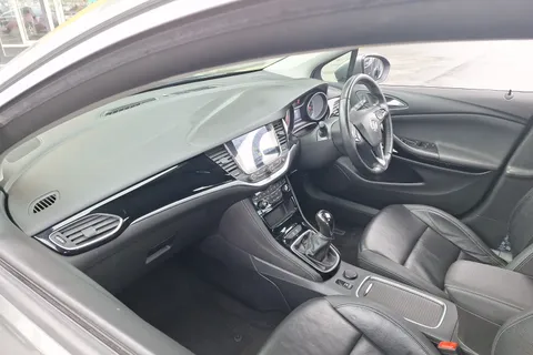 VU68DHE Vauxhall Astra 1.6T 16V 200 Elite Nav 5dr Thumbnail #31