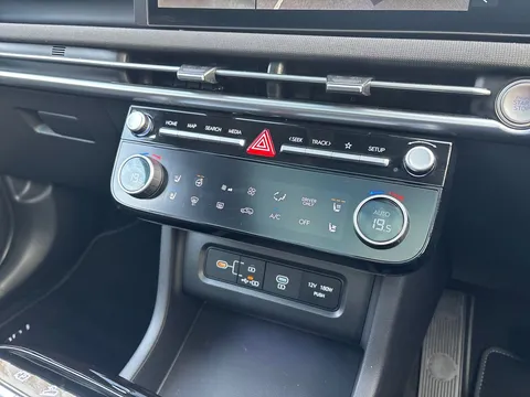 MM75HYY Hyundai Tucson 1.6T 239 Hybrid Ultimate 5dr Auto Thumbnail #21