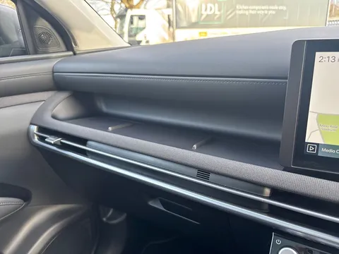 MM75HYY Hyundai Tucson 1.6T 239 Hybrid Ultimate 5dr Auto Thumbnail #27