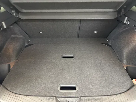 SJ72UEO Nissan Qashqai 1.3 DiG-T MH 158 N-Connecta 5dr Thumbnail #12