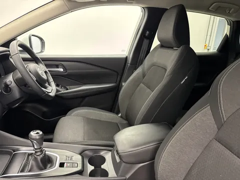 SJ72UEO Nissan Qashqai 1.3 DiG-T MH 158 N-Connecta 5dr Thumbnail #15