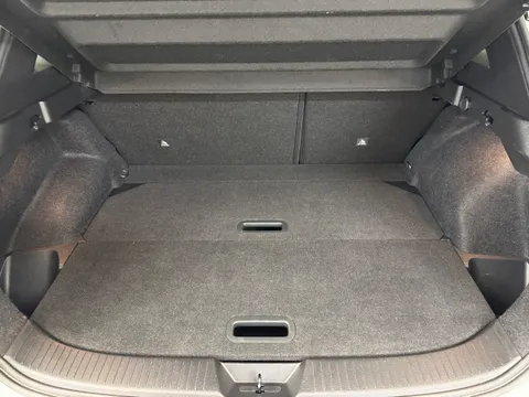 GD22CJJ Nissan Qashqai 1.3 DiG-T MH N-Connecta 5dr Thumbnail #11