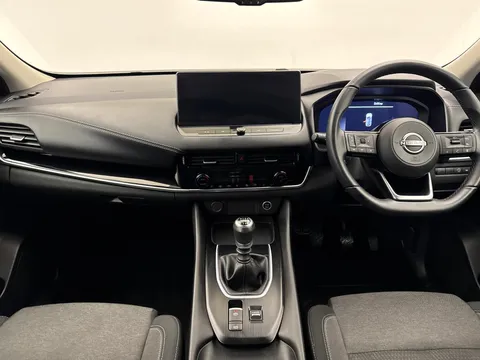 GD22CJJ Nissan Qashqai 1.3 DiG-T MH N-Connecta 5dr Thumbnail #3