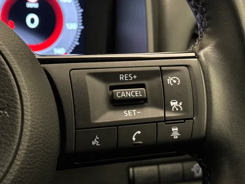 GD22CJJ Nissan Qashqai 1.3 DiG-T MH N-Connecta 5dr Thumbnail #23