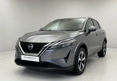 DY72ZRG Nissan Qashqai 1.3 DiG-T MH N-Connecta [Glass Roof] 5dr Thumbnail #6