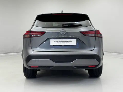 DY72ZRG Nissan Qashqai 1.3 DiG-T MH N-Connecta [Glass Roof] 5dr Thumbnail #9