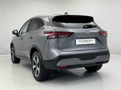 DY72ZRG Nissan Qashqai 1.3 DiG-T MH N-Connecta [Glass Roof] 5dr Thumbnail #10