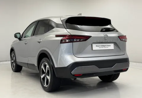 YX72PKE Nissan Qashqai 1.3 DiG-T MH N-Connecta 5dr Thumbnail #11