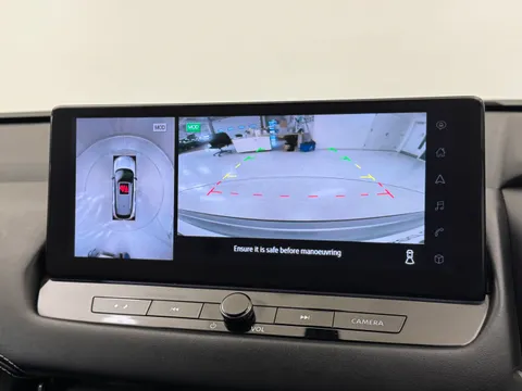 YX72PKE Nissan Qashqai 1.3 DiG-T MH N-Connecta 5dr Thumbnail #27