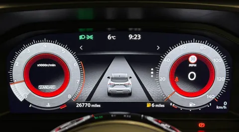 YX72PKE Nissan Qashqai 1.3 DiG-T MH N-Connecta 5dr Thumbnail #29