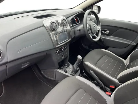 3 of 31 for Dacia Sandero Stepway 0.9 TCe Comfort 5dr