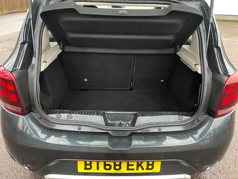 16 of 31 for Dacia Sandero Stepway 0.9 TCe Comfort 5dr