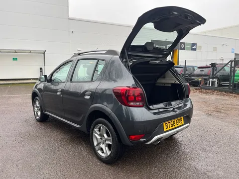 17 of 31 for Dacia Sandero Stepway 0.9 TCe Comfort 5dr
