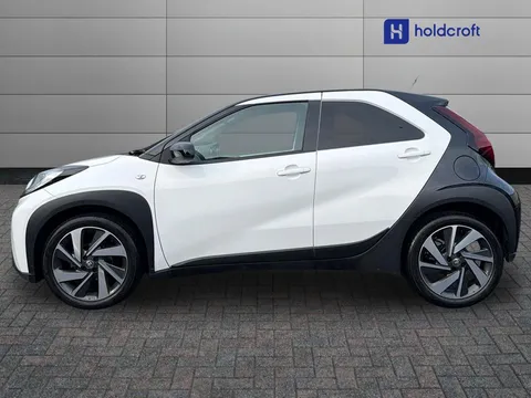 DV73MZF Toyota Aygo X 1.0 VVT-i Edge 5dr Thumbnail #7